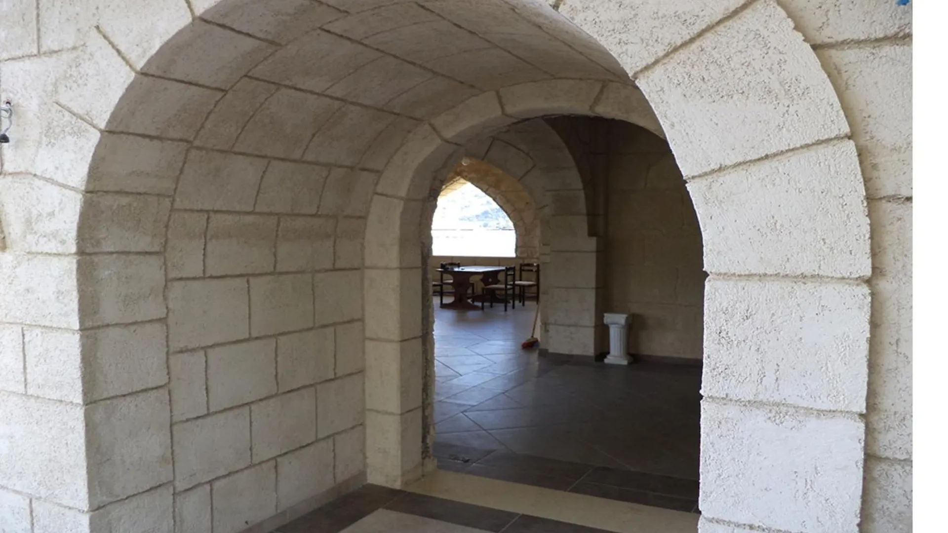 Castle Hotel Himare 3*,  Albania