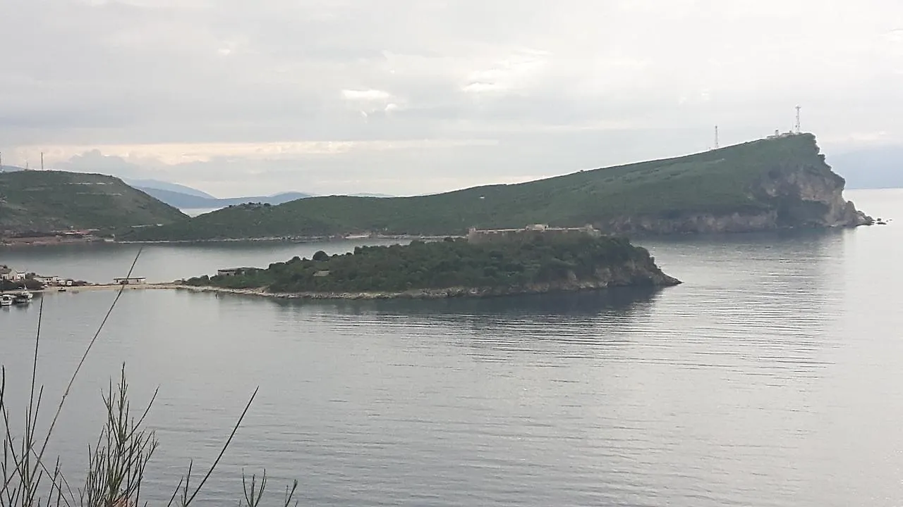 Castle Hotel Himare 3*,  Albania