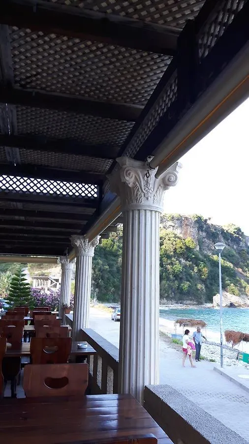 Castle Hotel Himare 3*,