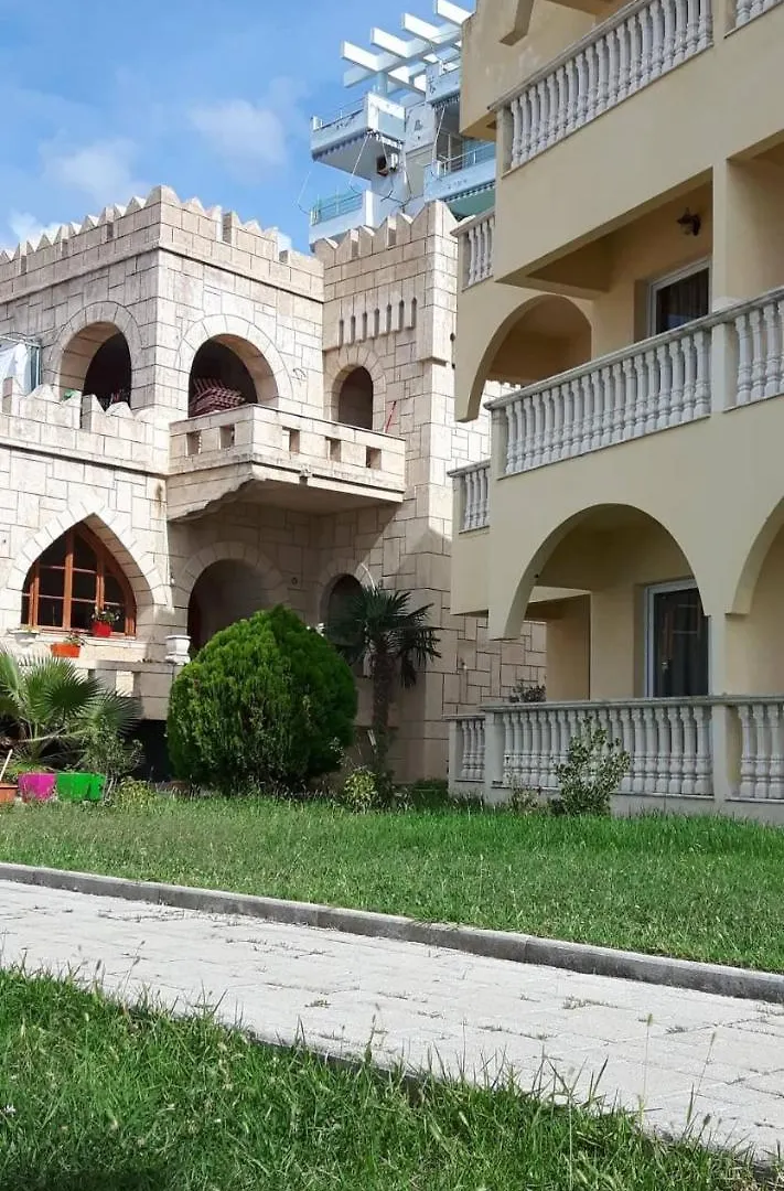 ***  Castle Hotel Himarë Albanien